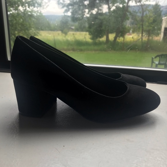 Black faux suede heels - Picture 7 of 7